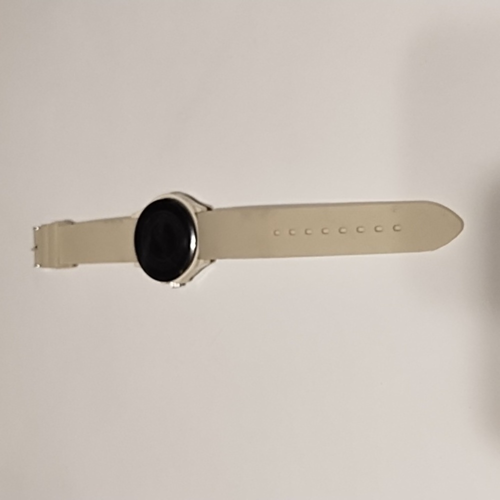 Nwot Geneva Cream Watch - Picture 8 of 8